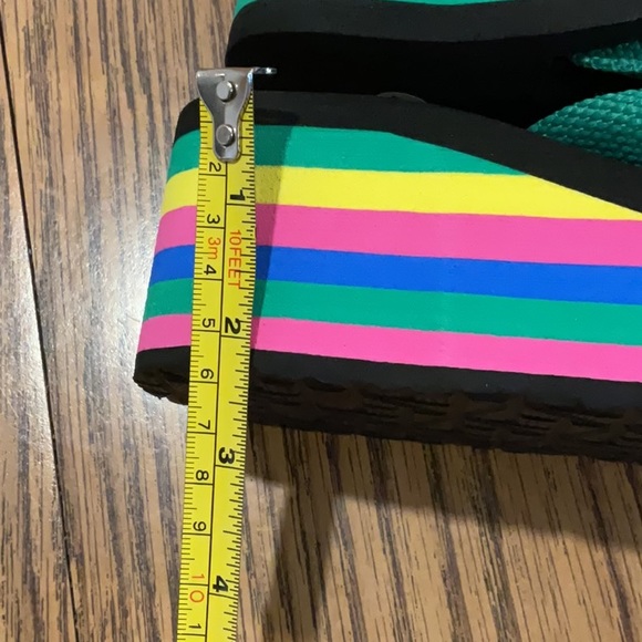 NWT platform flip flops - Picture 3 of 4